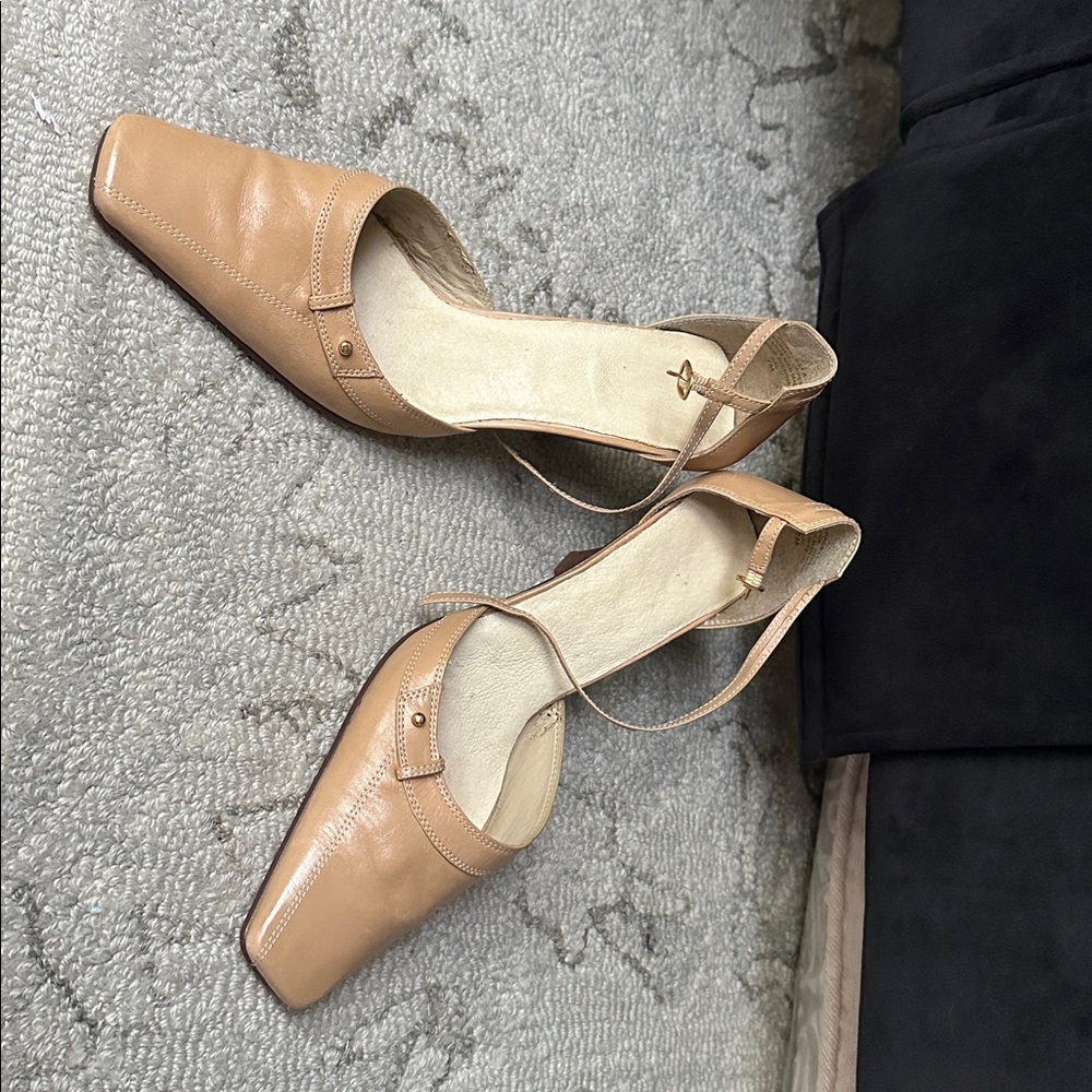 Bandolino Tan Leather Footwear